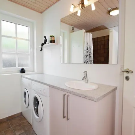 בית נופש Four-bedroom Holiday In *