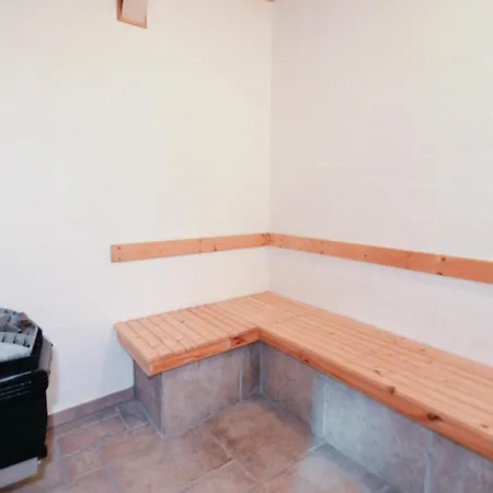 펜션 Four-bedroom Holiday In *