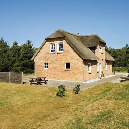 Four-bedroom Holiday In Blåvand