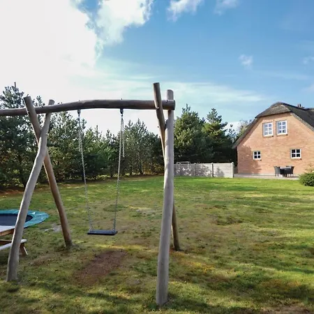 Four-bedroom Holiday In 펜션 Blåvand