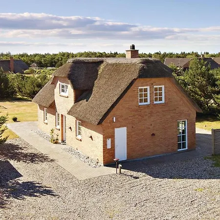 펜션 Four-bedroom Holiday In Blåvand